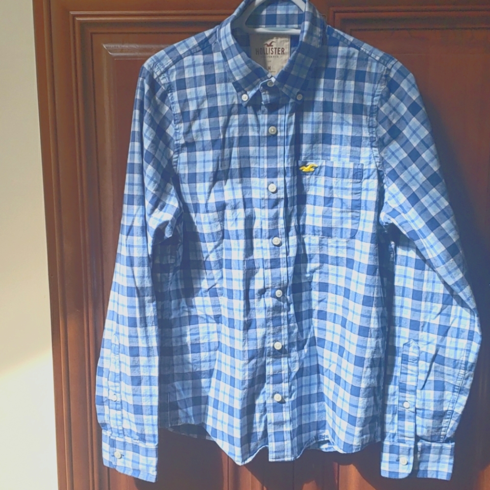 Hollister shirt